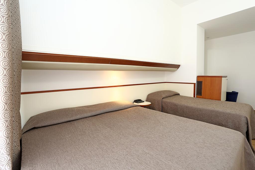 בולוניה Hotel Corticella מראה חיצוני תמונה