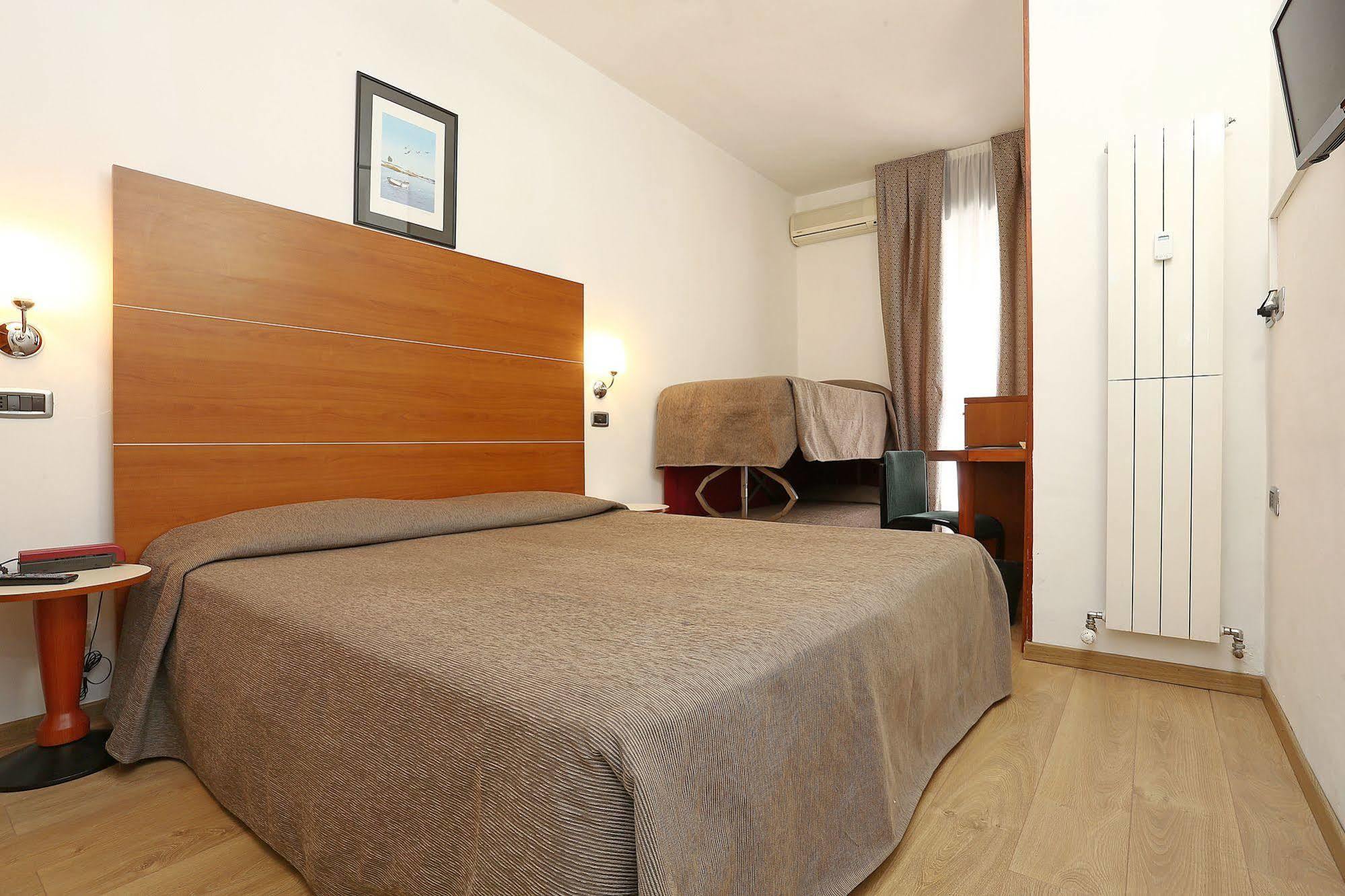 בולוניה Hotel Corticella מראה חיצוני תמונה
